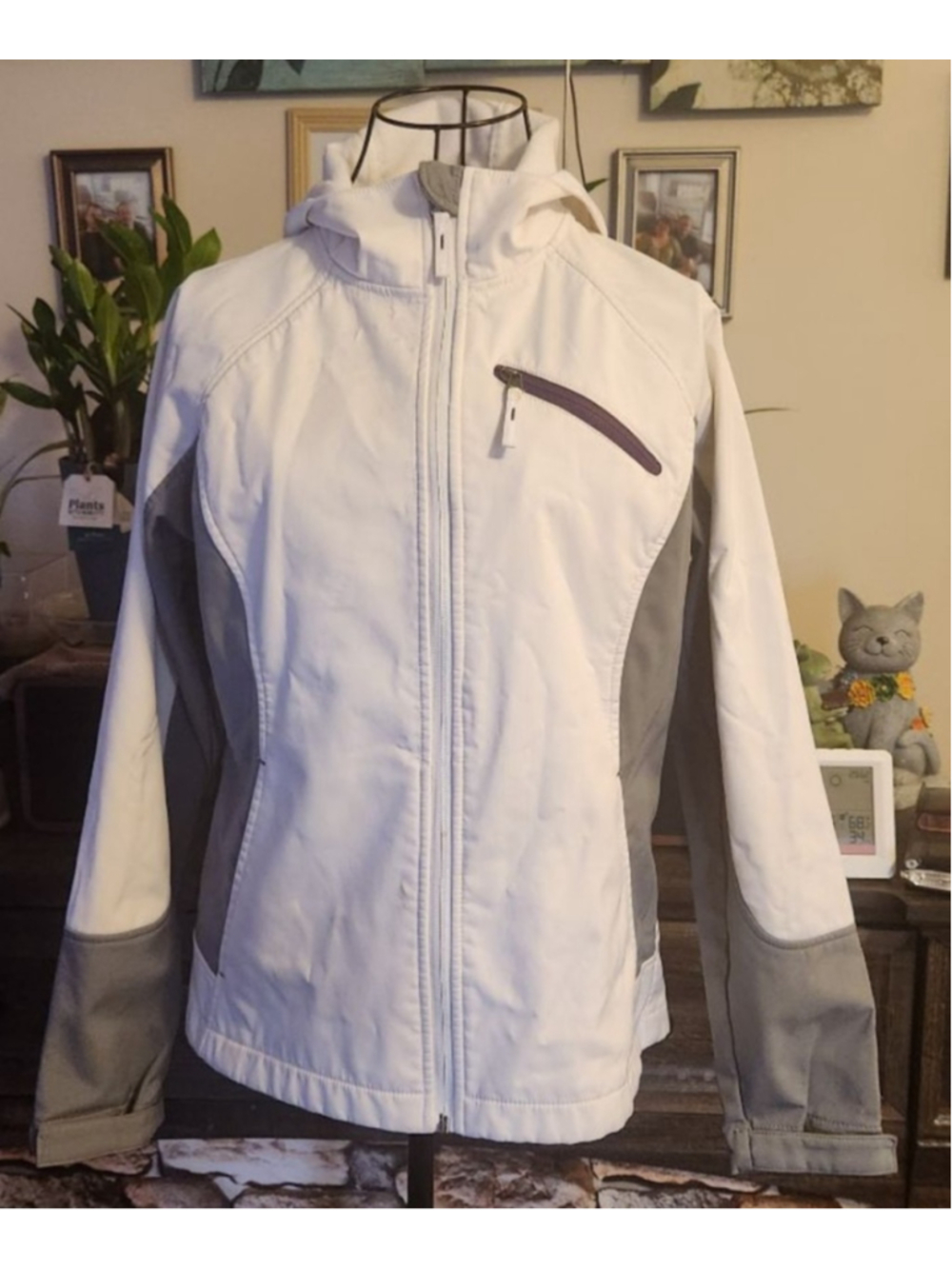 Free Tech White & Gray Hooded Jacket Size Small